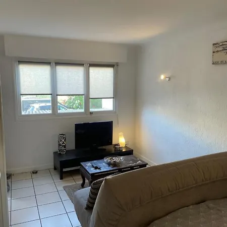 Apartment Grand 7 Minutes De La Et Climatise Sur Juan Les Pins Antibes