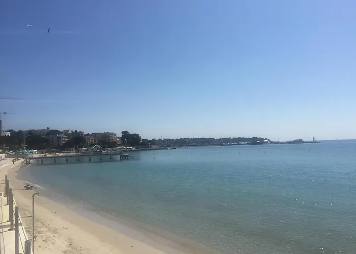 Grand 7 Minutes De La Et Climatise Sur Juan Les Pins Antibes