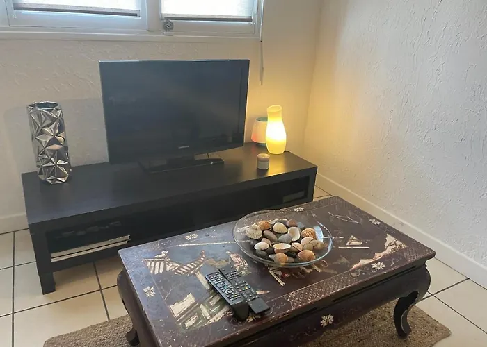 Grand 7 Minutes De La Et Climatise Sur Juan Les Pins Antibes