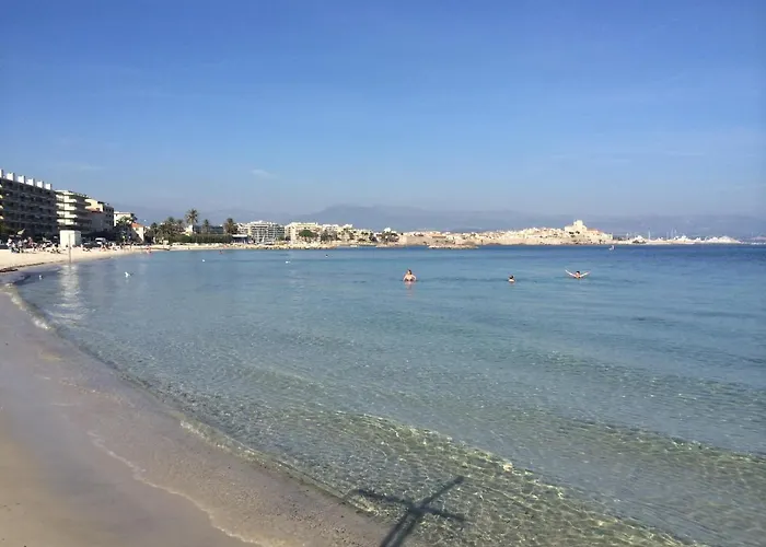 Grand 7 Minutes De La Et Climatise Sur Juan Les Pins *